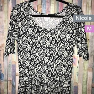 Lularoe Nicole Dress Medium (NWT)